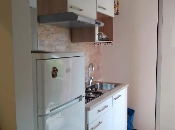 Vicino Iclas * Rapallo